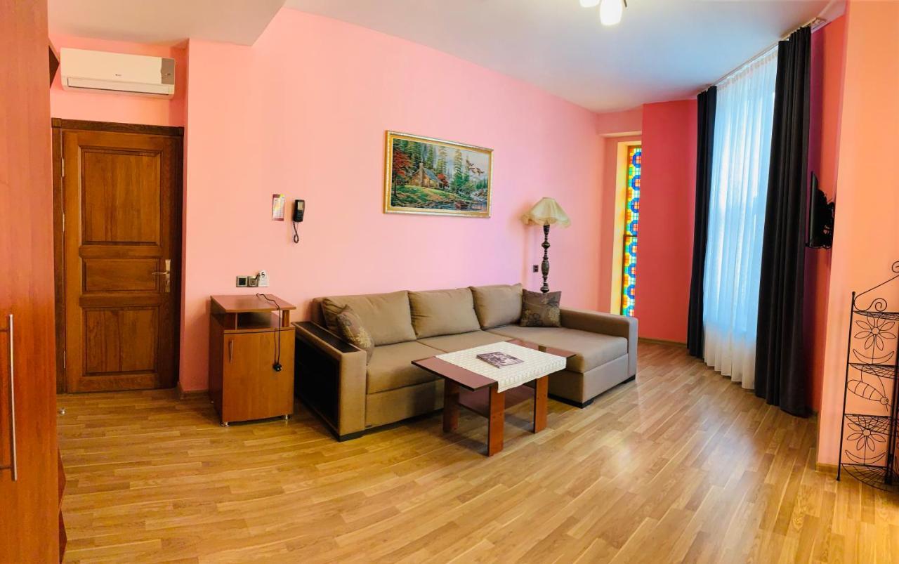 Yaffle Inn Shaki Boutique Hotel Şǝki Екстериор снимка