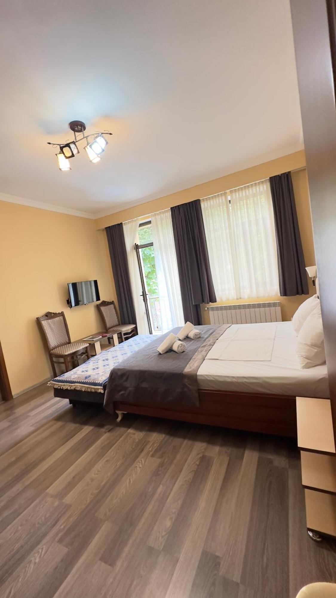 Yaffle Inn Shaki Boutique Hotel Şǝki Екстериор снимка