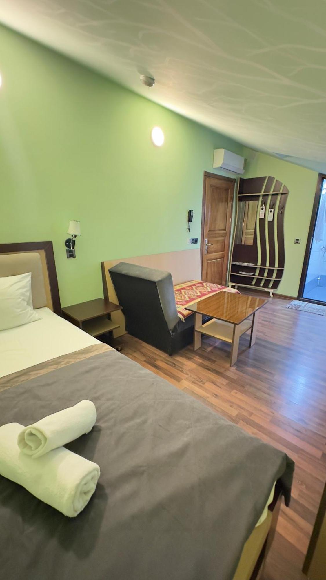 Yaffle Inn Shaki Boutique Hotel Şǝki Екстериор снимка