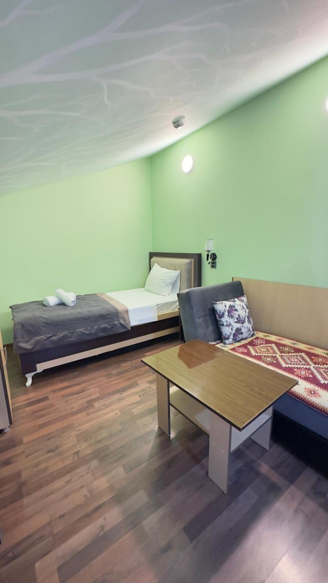 Yaffle Inn Shaki Boutique Hotel Şǝki Екстериор снимка