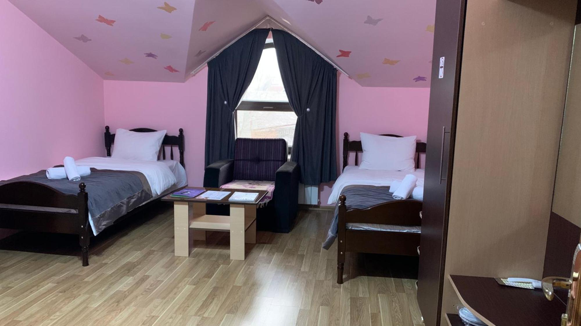 Yaffle Inn Shaki Boutique Hotel Şǝki Стая снимка