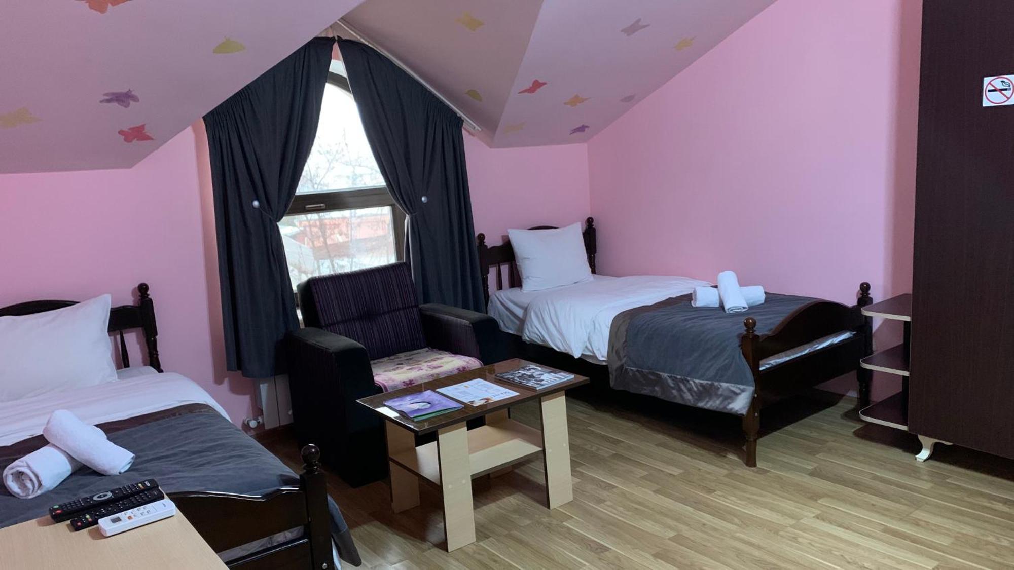 Yaffle Inn Shaki Boutique Hotel Şǝki Стая снимка